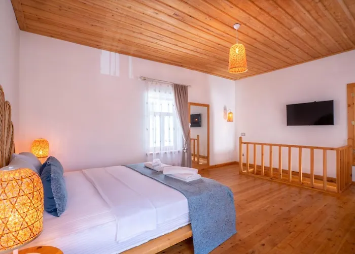 Oda ve Kahvaltı Muhtar 4*